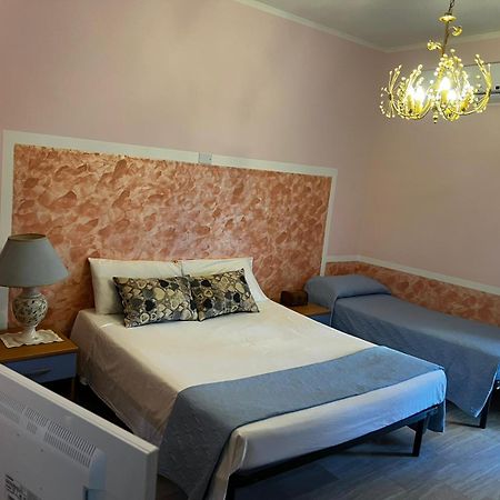 Lo Statere D' Argento Bed & Breakfast เคาโลเนียมารินา ภายนอก รูปภาพ
