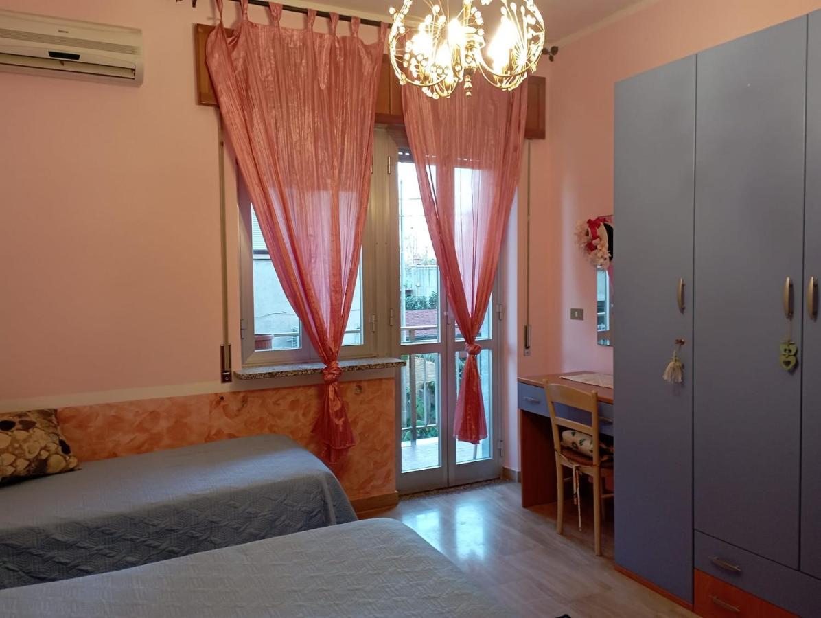 Lo Statere D' Argento Bed & Breakfast เคาโลเนียมารินา ภายนอก รูปภาพ