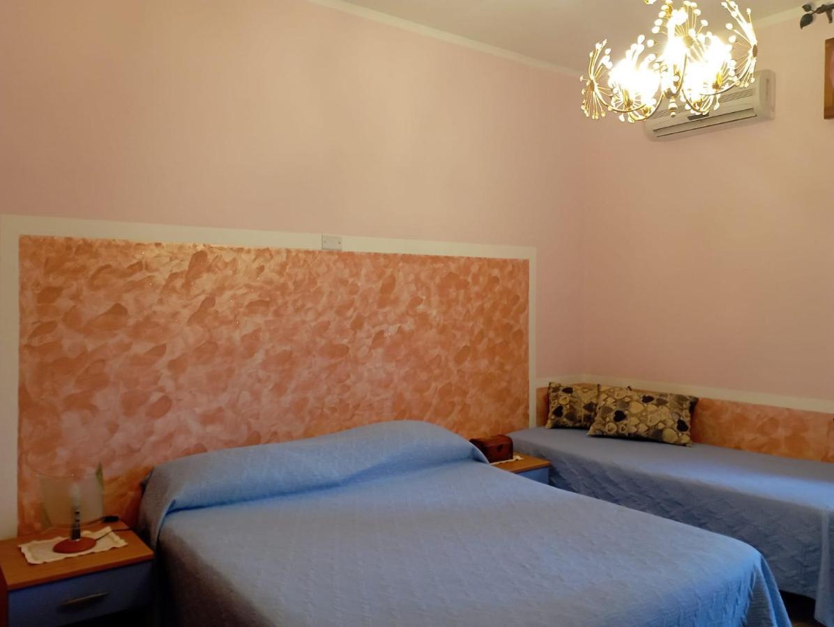 Lo Statere D' Argento Bed & Breakfast เคาโลเนียมารินา ภายนอก รูปภาพ