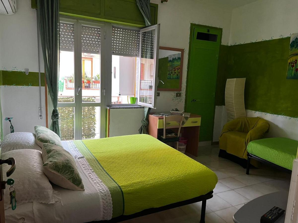 Lo Statere D' Argento Bed & Breakfast เคาโลเนียมารินา ภายนอก รูปภาพ
