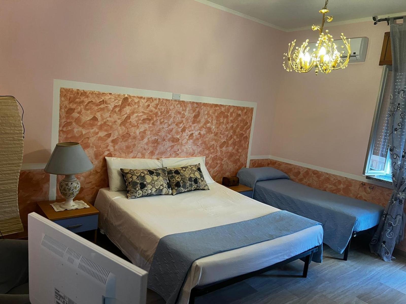 Lo Statere D' Argento Bed & Breakfast เคาโลเนียมารินา ภายนอก รูปภาพ